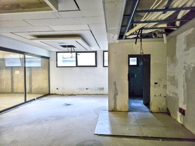 #2517003 Locale commerciale al grezzo con posto auto coperto in vendita - foto 4