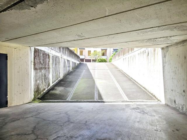 #2517003 Locale commerciale al grezzo con posto auto coperto in vendita - foto 11