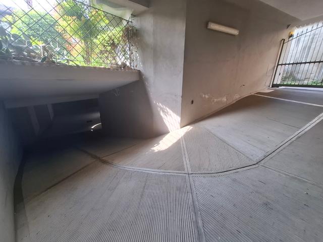 Garage in vendita