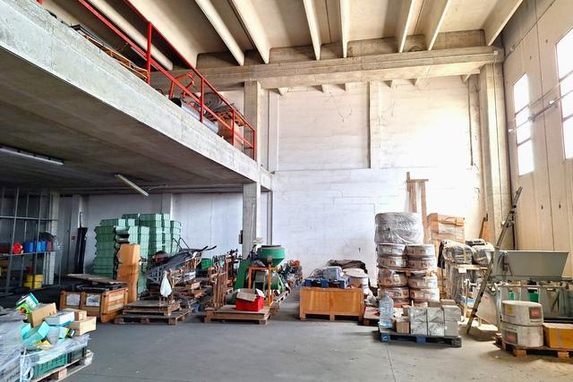 Stabilimenti produttivi in vendita