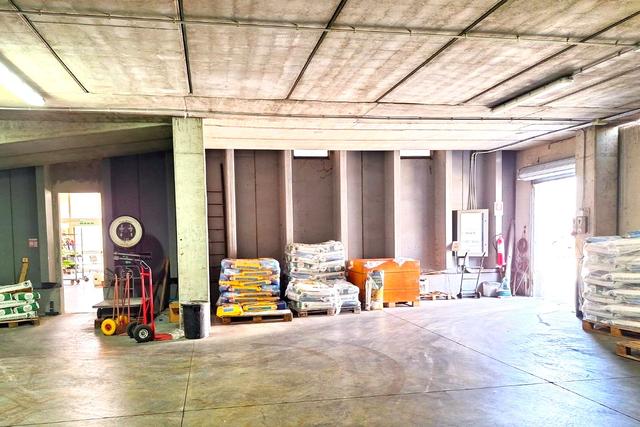 Stabilimenti produttivi in vendita