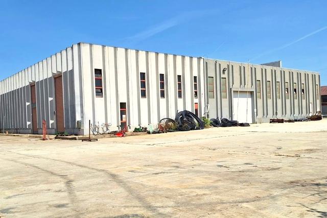 #2639050 Capannone e corte (sub 21) in zona artigianale in vendita - foto 4