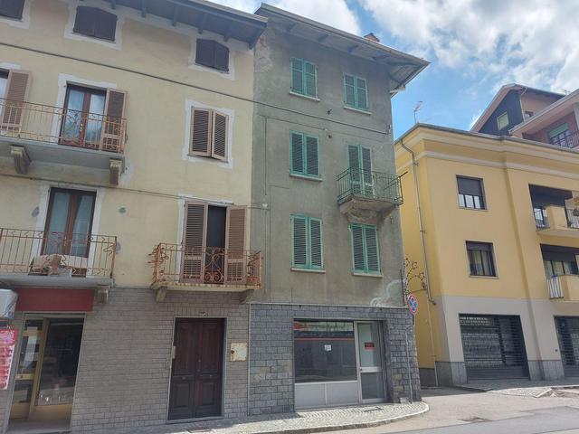 Palazzi in vendita