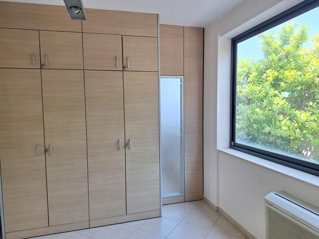 #2536307 AFFITTO - Palazzina uffici indipendente ristrutturata con parcheggio in vendita - foto 4
