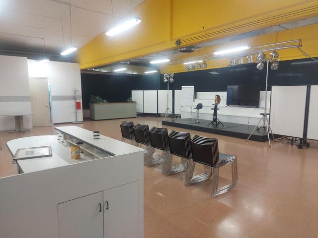 Magazzini in vendita