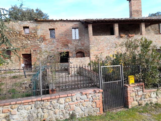 Rustici e casali in vendita