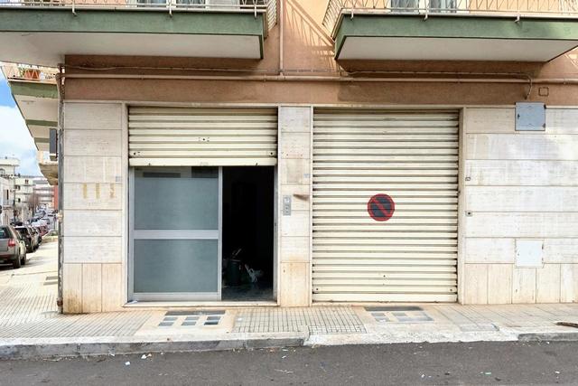 Negozi in vendita