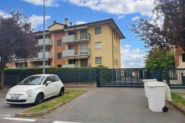 Posti auto in vendita