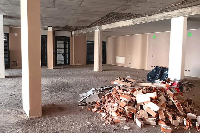 #2638331 Negozio (sub 66) in edificio polifunzionale in vendita - foto 4