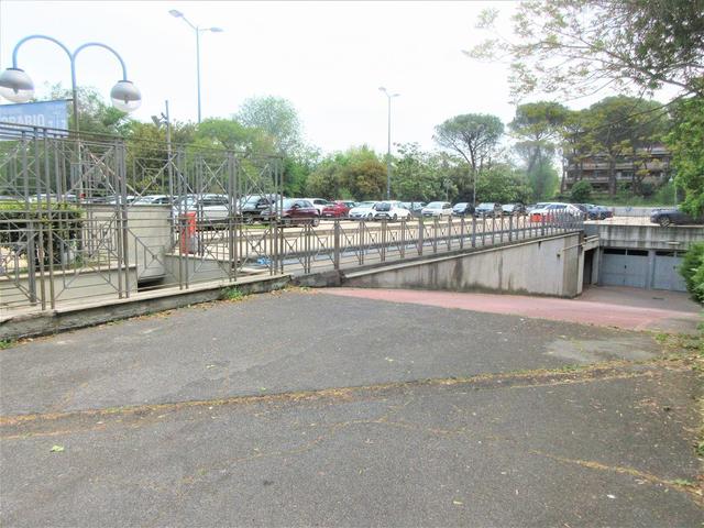 Garage in vendita