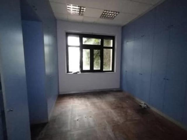#2639239 Ampio ufficio con posto auto e corte in vendita - foto 6