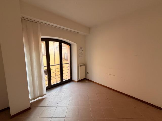 Grandi dimensioni in vendita
