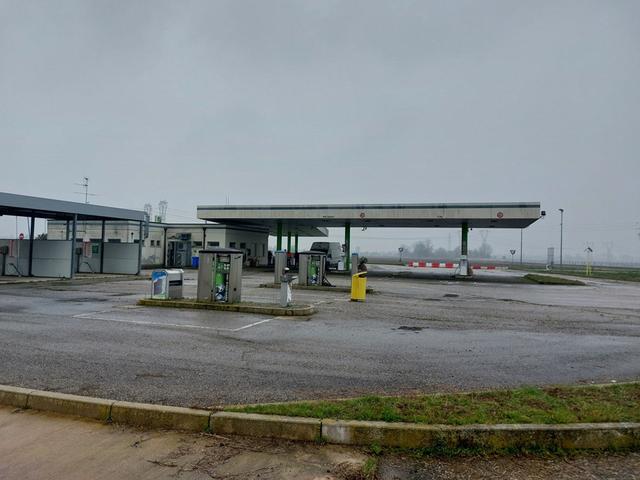 Negozi in vendita