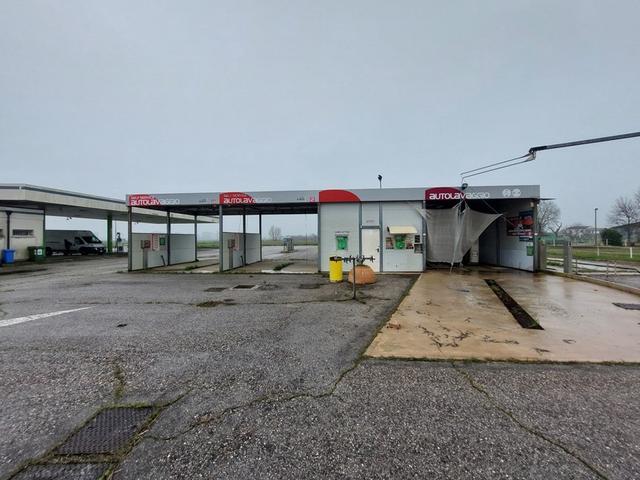 #2536596 Stazione di servizio con bar e autolavaggio in vendita - foto 1