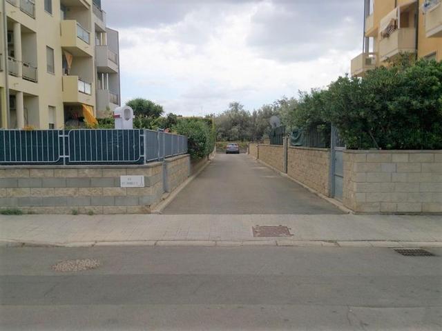 Posti auto in vendita