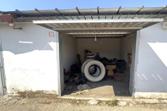 Garage in vendita