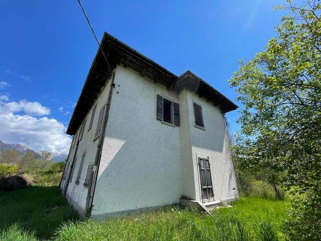 Palazzi in vendita