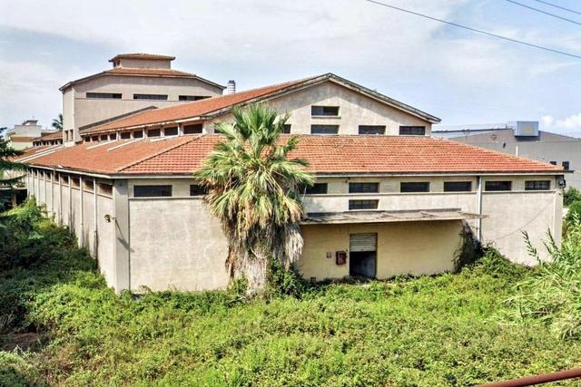 Stabilimenti produttivi in vendita