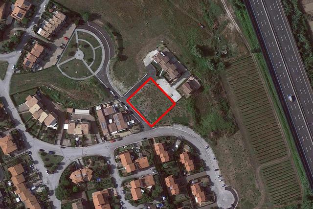 #22811 Terreno edificabile di 1276 mq in vendita - foto 1
