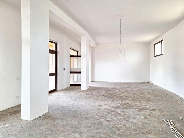 #23348 Locale commerciale al piano terra in vendita - foto 2