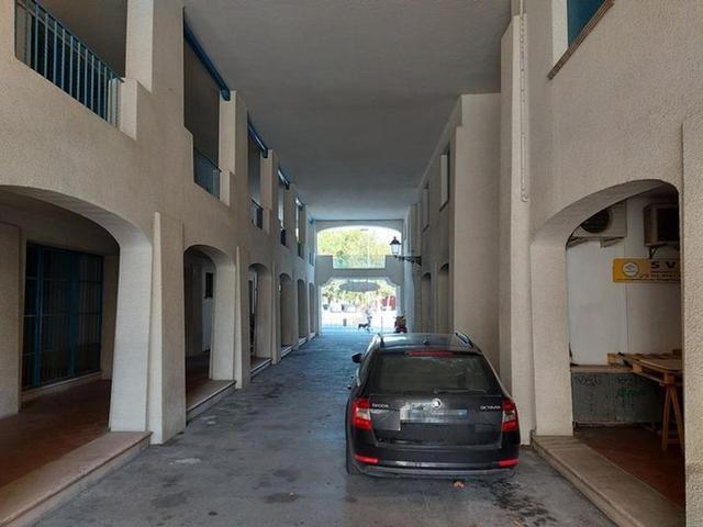 Negozi in vendita