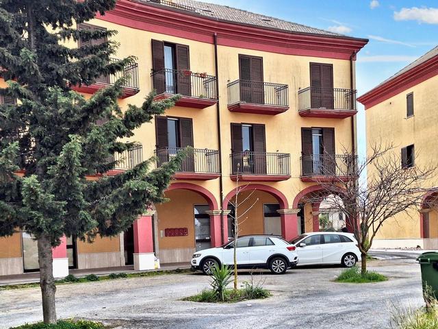 Negozi in vendita