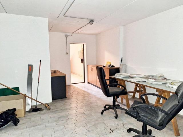#23907 Ufficio al piano terra con cantina in complesso condominiale in vendita - foto 5