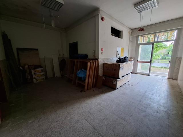 Scuole in vendita
