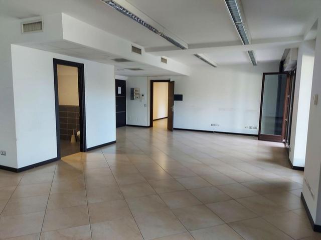 #24706 Ufficio in complesso residenziale con piscina sub 502 in vendita - foto 15
