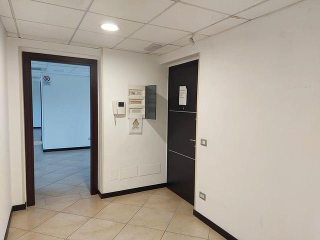#24706 Ufficio in complesso residenziale con piscina sub 502 in vendita - foto 12