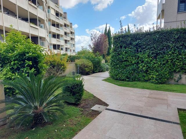 #24706 Ufficio in complesso residenziale con piscina sub 502 in vendita - foto 4