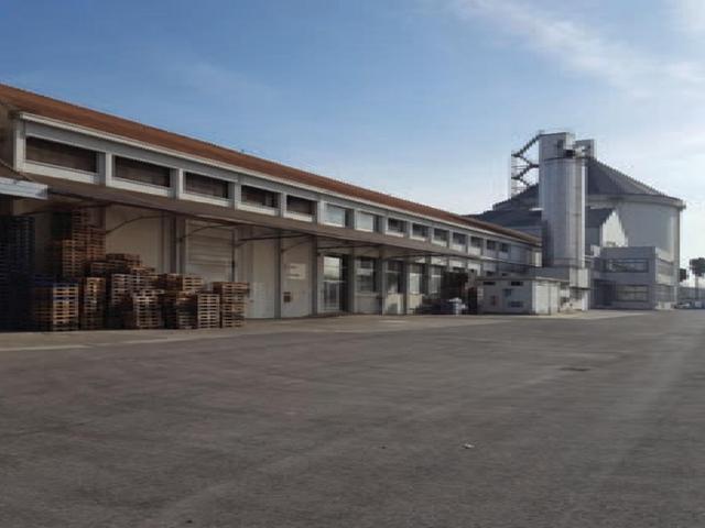 #18199 Complesso industriale di 9.646 mq in vendita - foto 2
