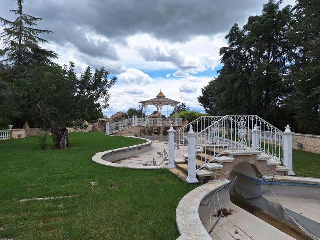 Alberghi in vendita
