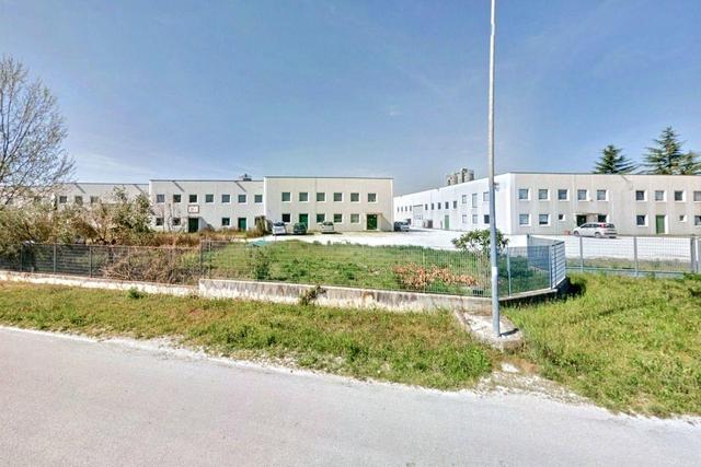 #25111 Opificio industriale-artigianale con pertinenze in vendita - foto 2
