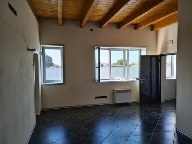 #13244 Due negozi ex centri medici in vendita - foto 3