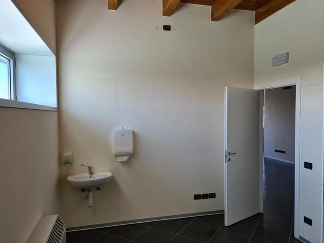 #13244 Due negozi ex centri medici in vendita - foto 16