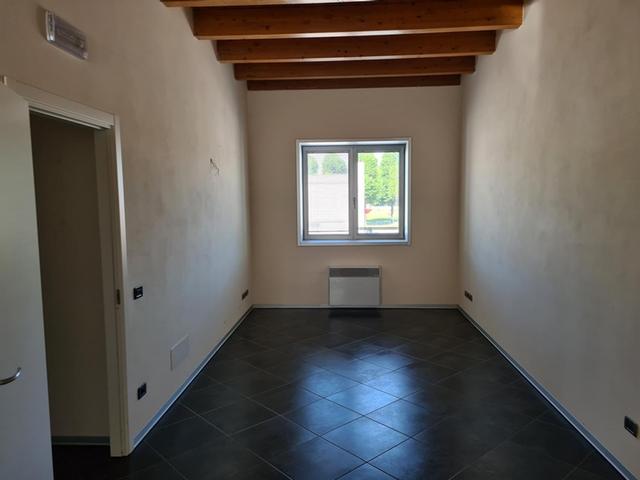 #13244 Due negozi ex centri medici in vendita - foto 22