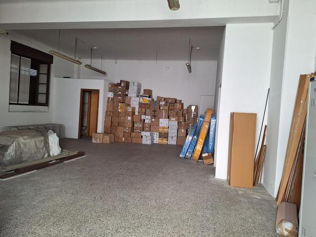 Negozi in vendita