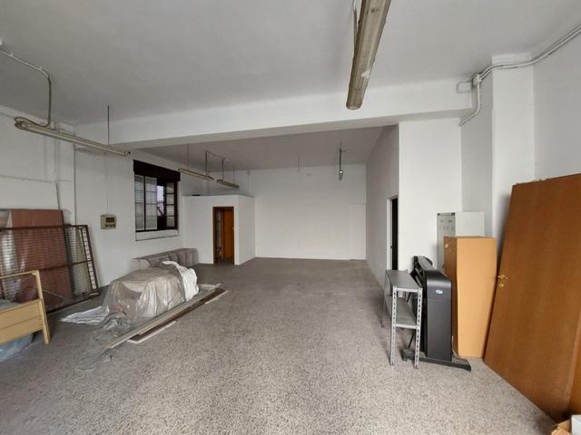 #25561 Luminoso negozio in angolo in vendita - foto 3