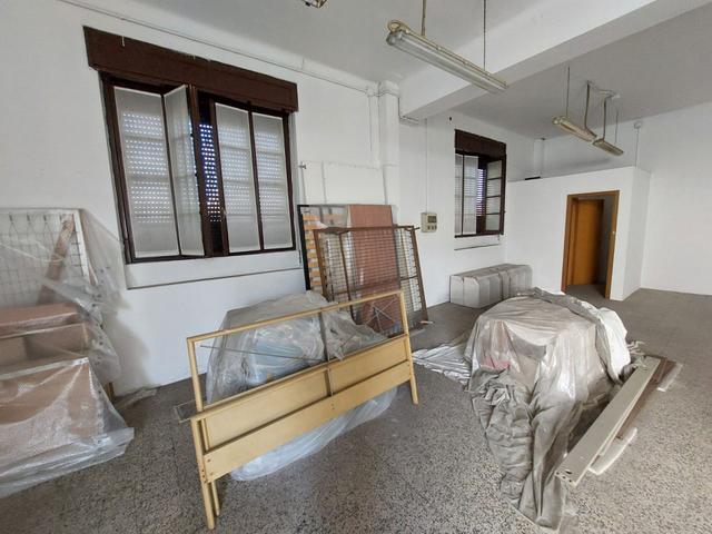 #25561 Luminoso negozio in angolo in vendita - foto 6