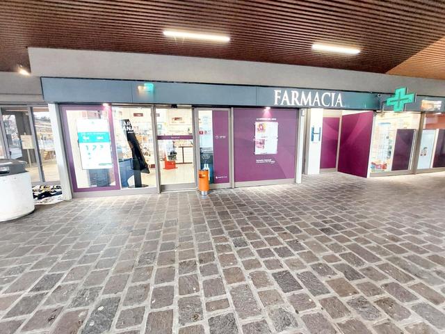 #25345 Farmacia a reddito in centro commerciale in vendita - foto 1
