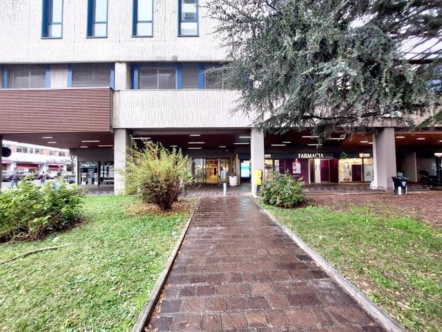 #25345 Farmacia a reddito in centro commerciale in vendita - foto 6