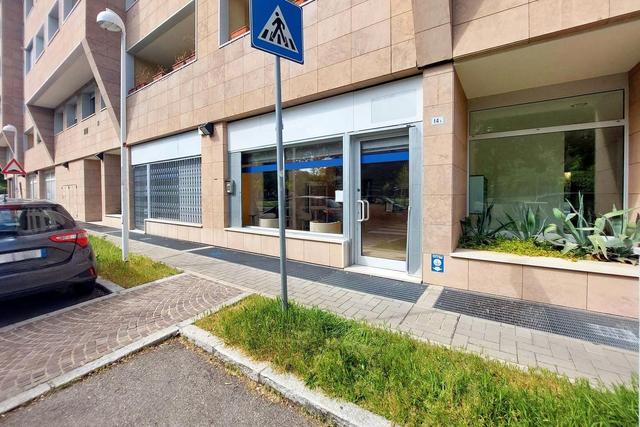 #20518 Locale commerciale al piano terra - Sub 300 in vendita - foto 2