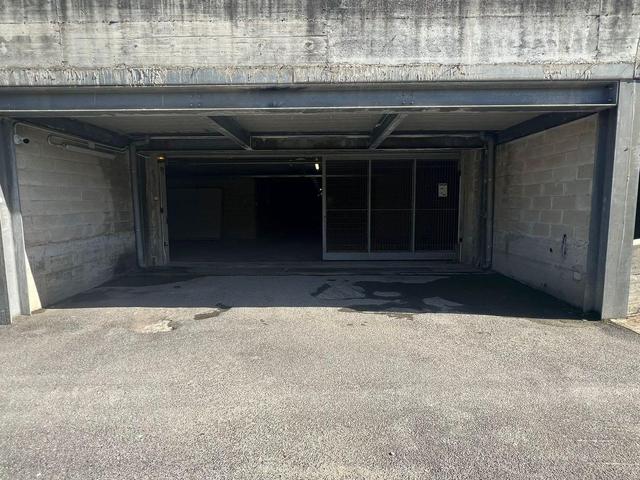 Garage in vendita