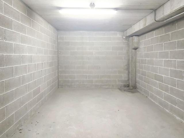 Garage in vendita