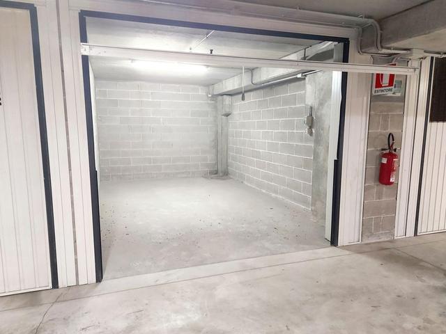 Garage in vendita