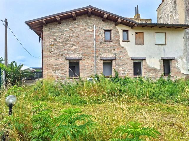 Rustici e casali in vendita