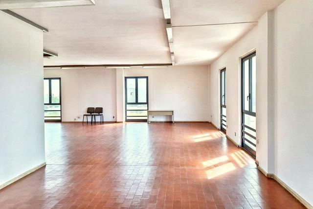 #2536059 Complesso artigianale con cortile e pertinenze in vendita - foto 2