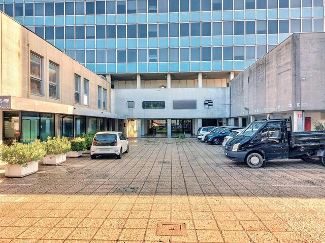 Studi privati in vendita