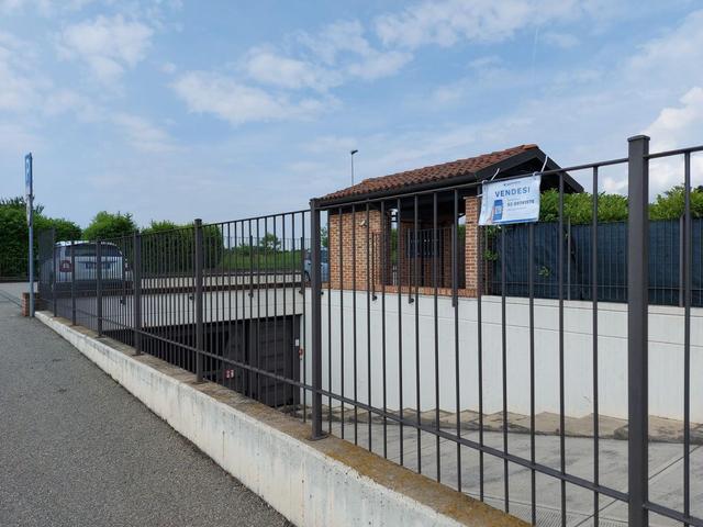 Garage in vendita